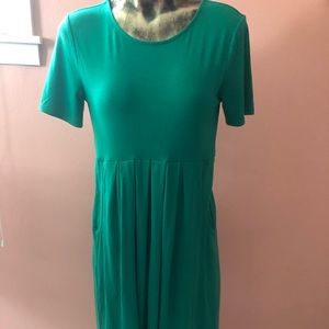 Kelly green pleated skirt dress WITH POCKETS!